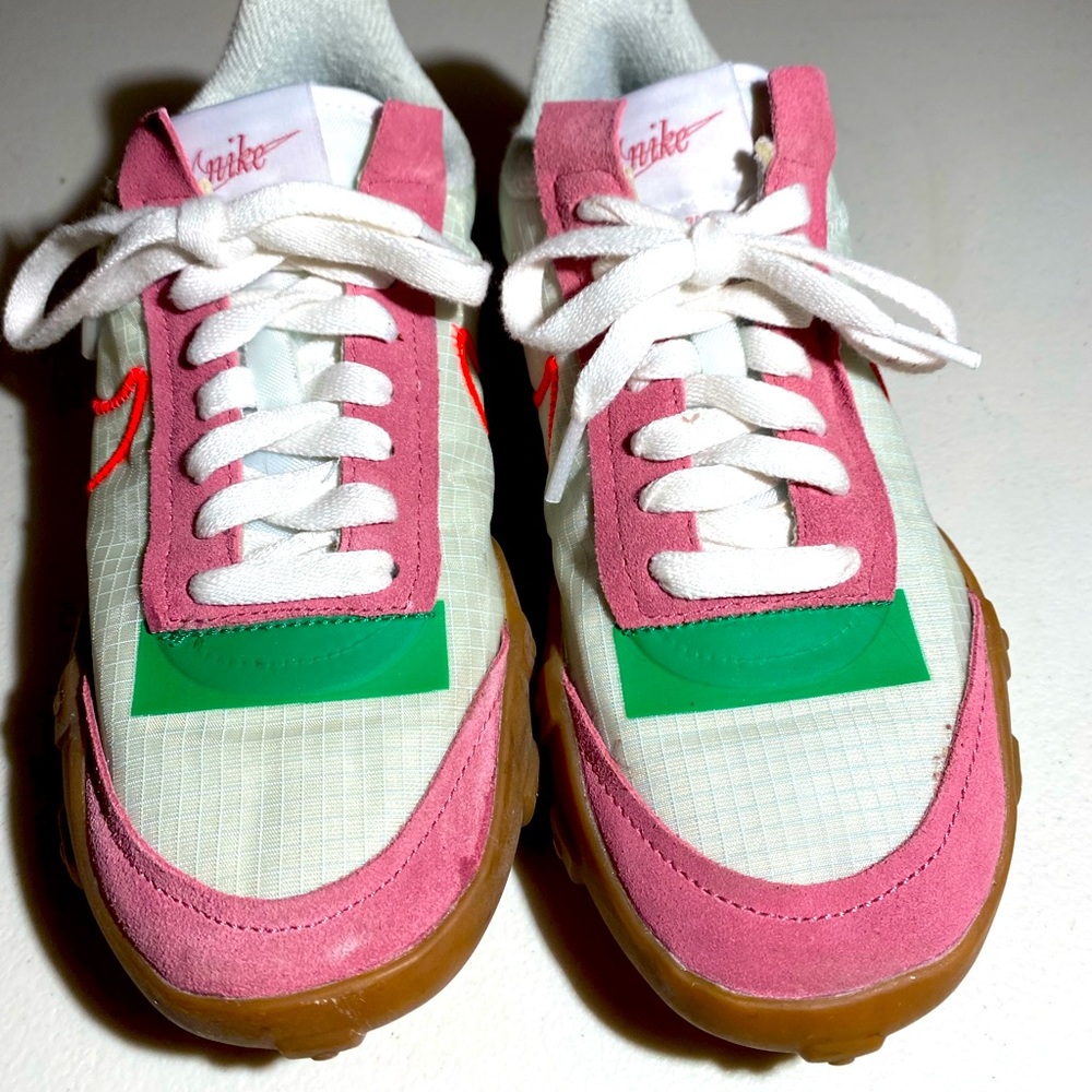 Nike woman’s desert berry crimson